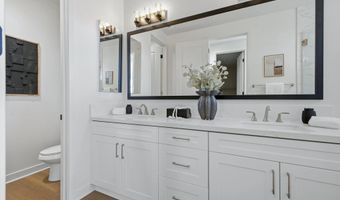 2 W Pine St, Altadena, CA 91001