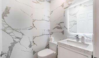 20940 NE 31st Pl, Aventura, FL 33180