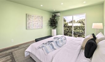 17660 Martha St, Encino, CA 91316