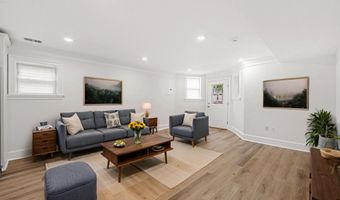 15 SEATON Pl NE 1, Washington, DC 20002