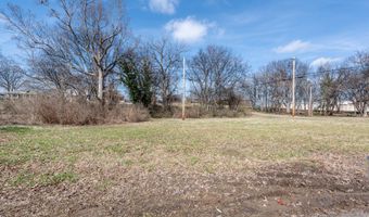 Sanderson St, Alcoa, TN 37701