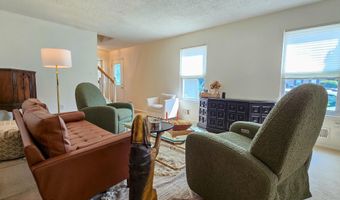1 Lafayette Ct, Barnegat, NJ 08005
