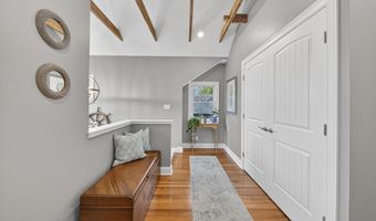 42 Windsor St, Jamestown, RI 02835