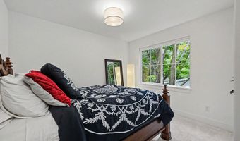 586 Kuehnle Ave, Ann Arbor, MI 48103