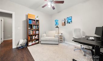 2717 Arnold Dr, Charlotte, NC 28205