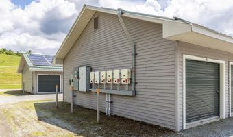 87 Fox Hill Dr, Cambridge, VT 05464