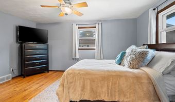 1201 S LEE St, Appleton, WI 54915