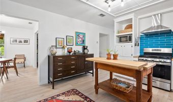 620 S 11th St, Aransas Pass, TX 78336
