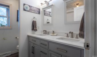 749 State Highway HH, Alton, MO 65606