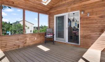 35 Sycamore Dr, Cranston, RI 02921