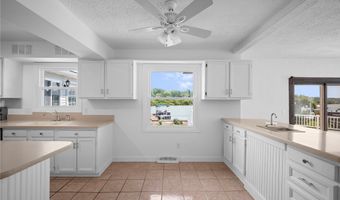 843 Nautilus Trl, Aurora, OH 44202