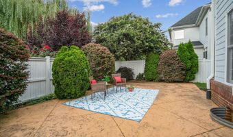 702 BANNEKER Ln, Annapolis, MD 21401