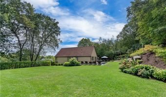 35 TIMBERLAND Dr, Lincoln, RI 02865