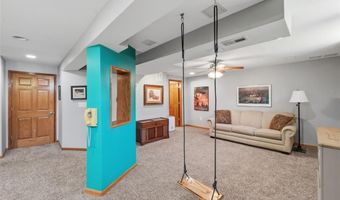 329 Gateford Dr, Ballwin, MO 63021