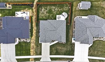 1603 Hickory Holw, Auburn, IN 46706