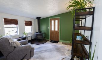 116 Pond St, Newton, NH 03858