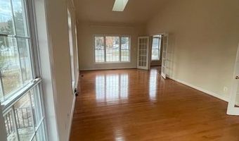 2907 DUMAS St, Alexandria, VA 22306