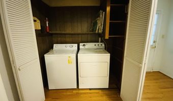 2012 Yelton Dr, Camden, SC 29020