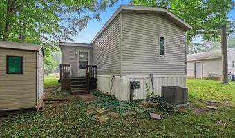 17039 3rd St, Arcadia, MI 49613