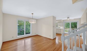 909 Idaho Ave, Ames, IA 50014