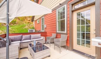 64 Creekside View Dr, Asheville, NC 28804