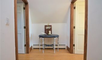 61 Ledge Rd J, Newport, RI 02840