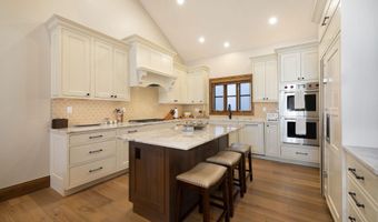 63 Avondale Ln R-1, Beaver Creek, CO 81620