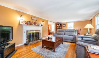 10 Cedar Wax Wing Rd, Allamuchy Twp., NJ 07840