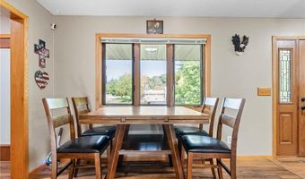 901 Geneva Dr, Alexandria, MN 56308