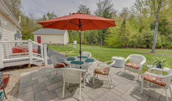 104 Champagne Cir, Campton, NH 03223