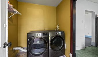 36 Vernon St, Auburn, ME 04210