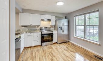 16420 PENNSBURY Dr, Bowie, MD 20716