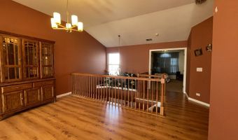 2043 Peach Tree Ln, Algonquin, IL 60102