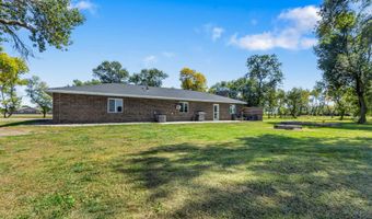 2810 S 392nd Ave, Aberdeen, SD 57401