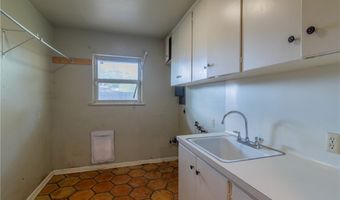 1307 Lincoln St, Alice, TX 78332