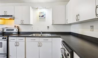 25 Water St 101, East Greenwich, RI 02818