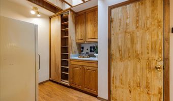 886 LINN Ave, Oregon City, OR 97045