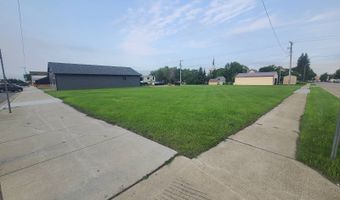 302 3rd St W, Bottineau, ND 58318