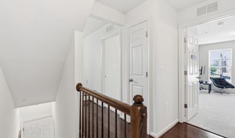 42167 CANARY GRASS Sq, Aldie, VA 20105