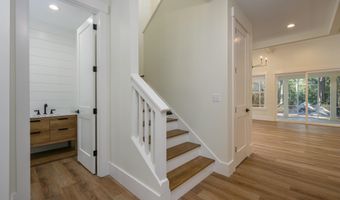 15 Woods Ln, Beaufort, SC 29907