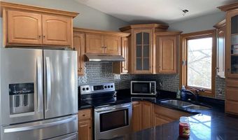 57 Saybrook Ave, Narragansett, RI 02882