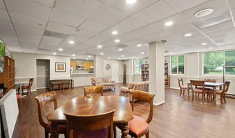 4977 BATTERY Ln 1-711, Bethesda, MD 20814