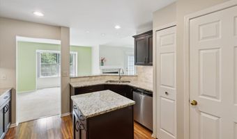 4274 Hillside Dr, Ann Arbor, MI 48105