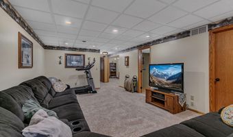 37785 Sunnyfield Cir, Avon, MN 56310