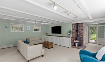 55 Atherton Rd, East Greenwich, RI 02818