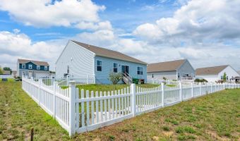318 Pontoon Dr, Felton, DE 19943