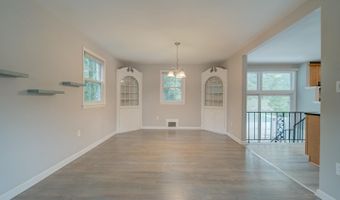 4837 RANDOLPH Dr, Annandale, VA 22003