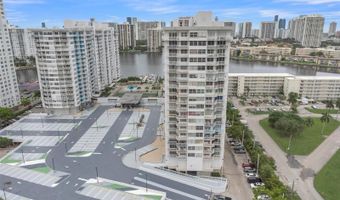 18011 Biscayne Blvd PH04, Aventura, FL 33160