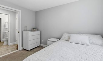 27 Christine Dr, Barrington, RI 02806