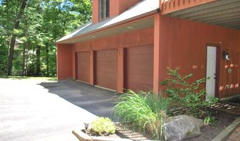 43 Camelot Dr, Bedford, NH 03110